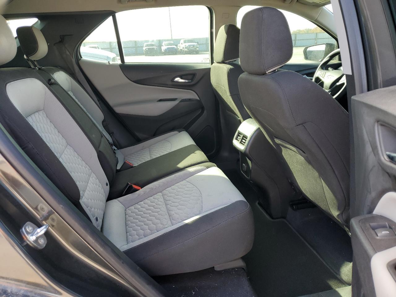 2018 Chevrolet Equinox Ls - zdjęcie 11