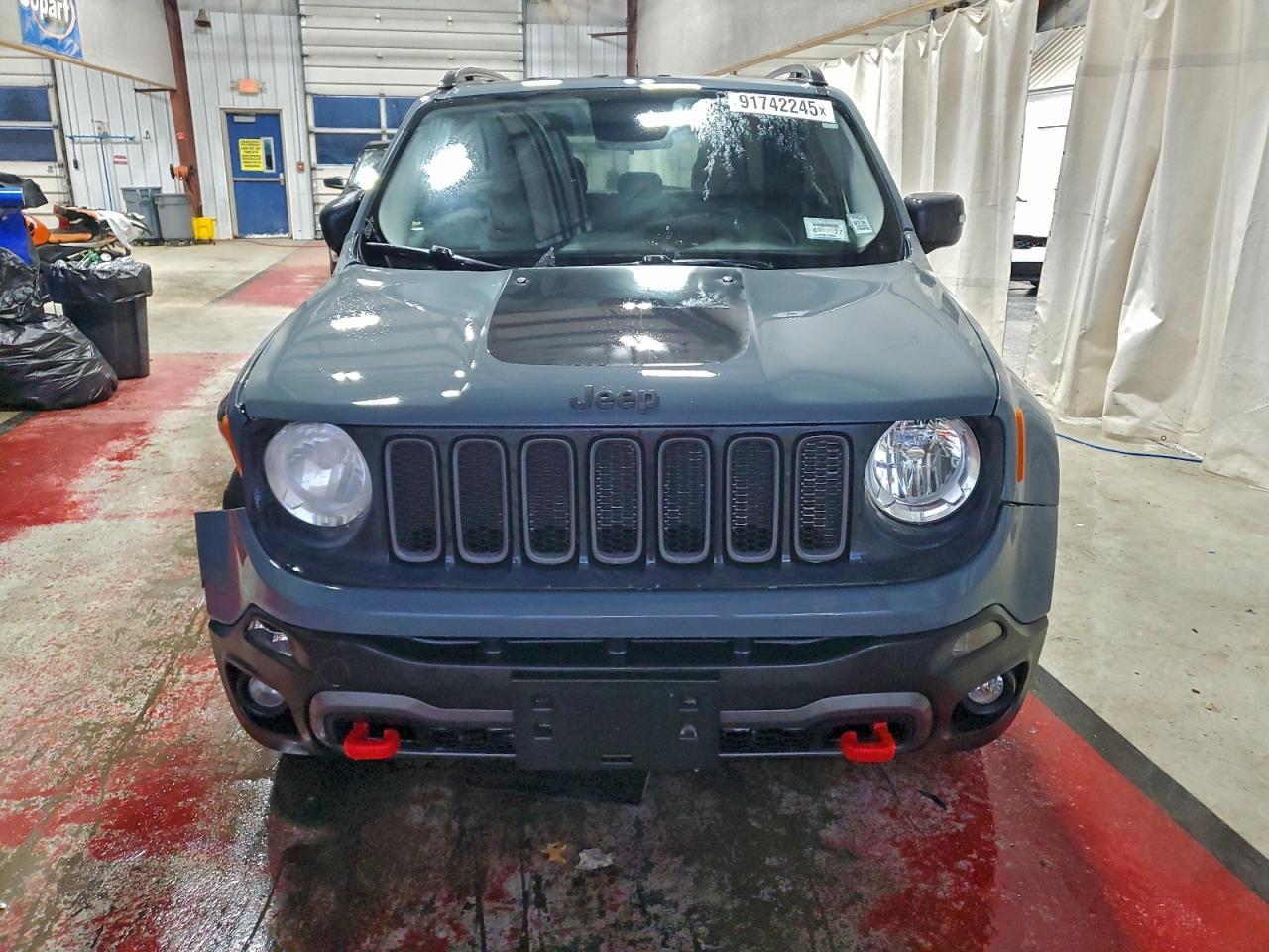 2015 Jeep Renegade Trailhawk - zdjęcie 5