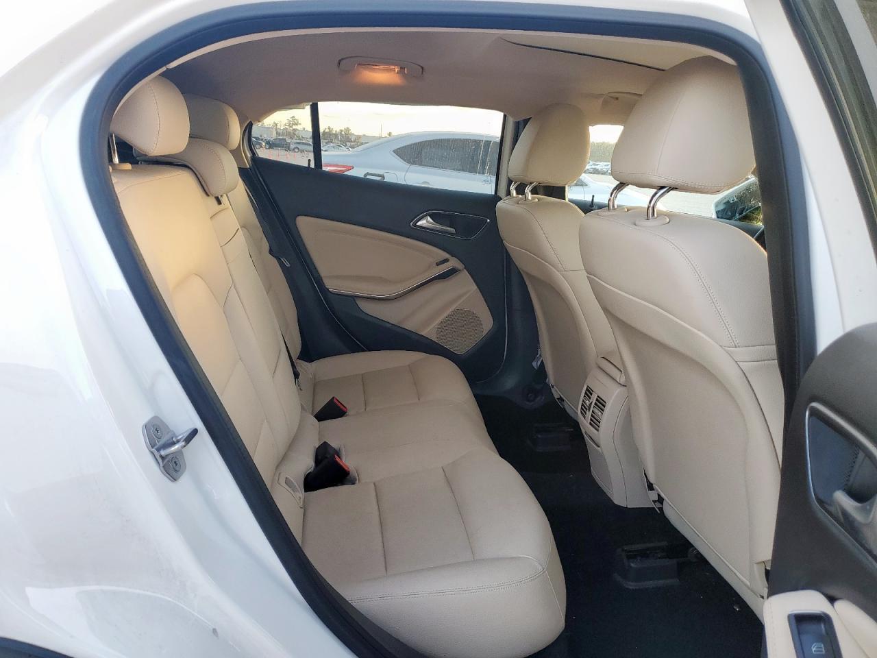 2019 Mercedes-Benz Klasa GLA - zdjęcie 10