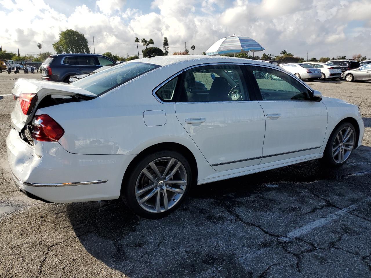 2016 Volkswagen Passat - zdjęcie 3