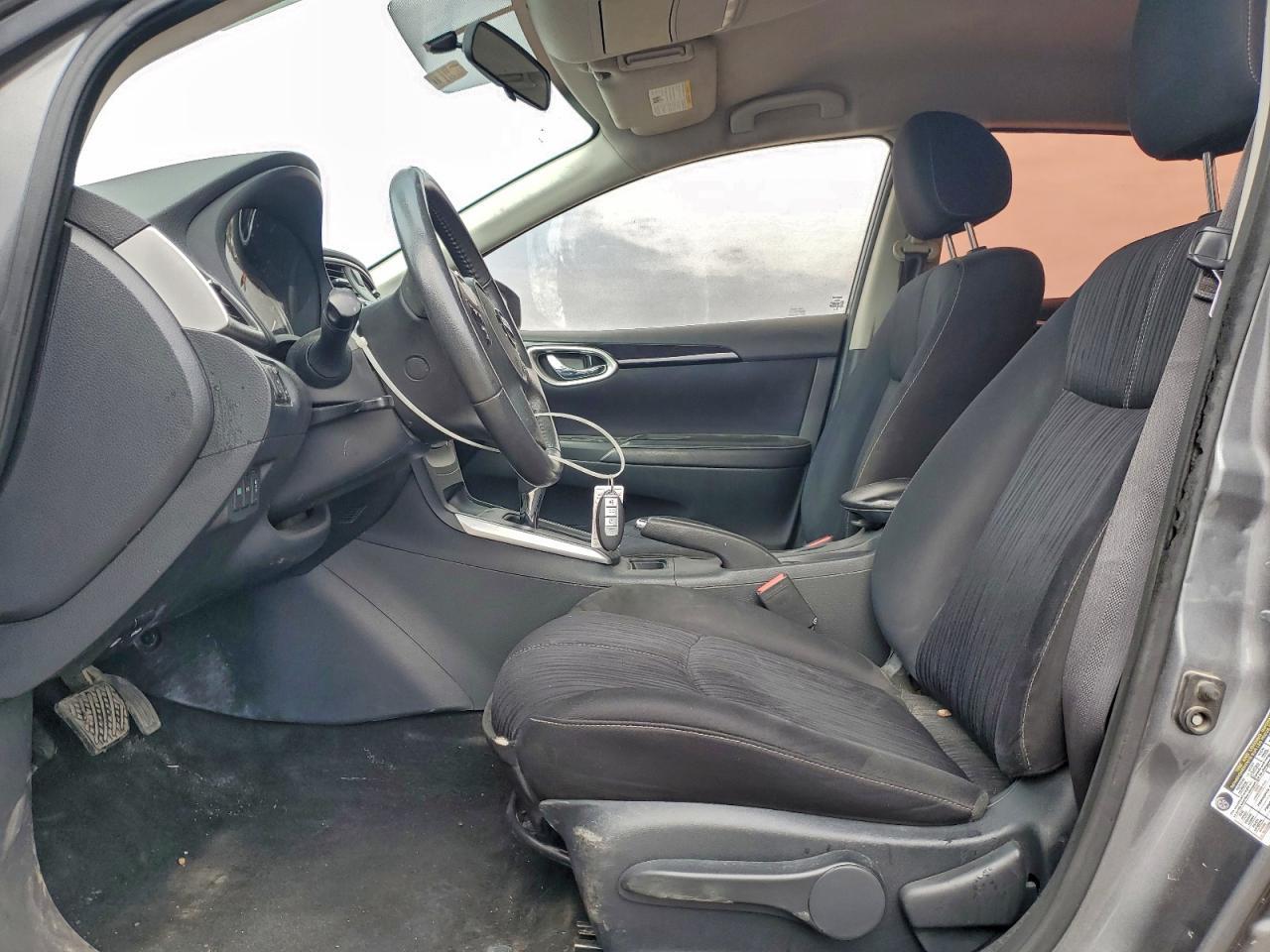 2017 Nissan Sentra S - zdjęcie 7