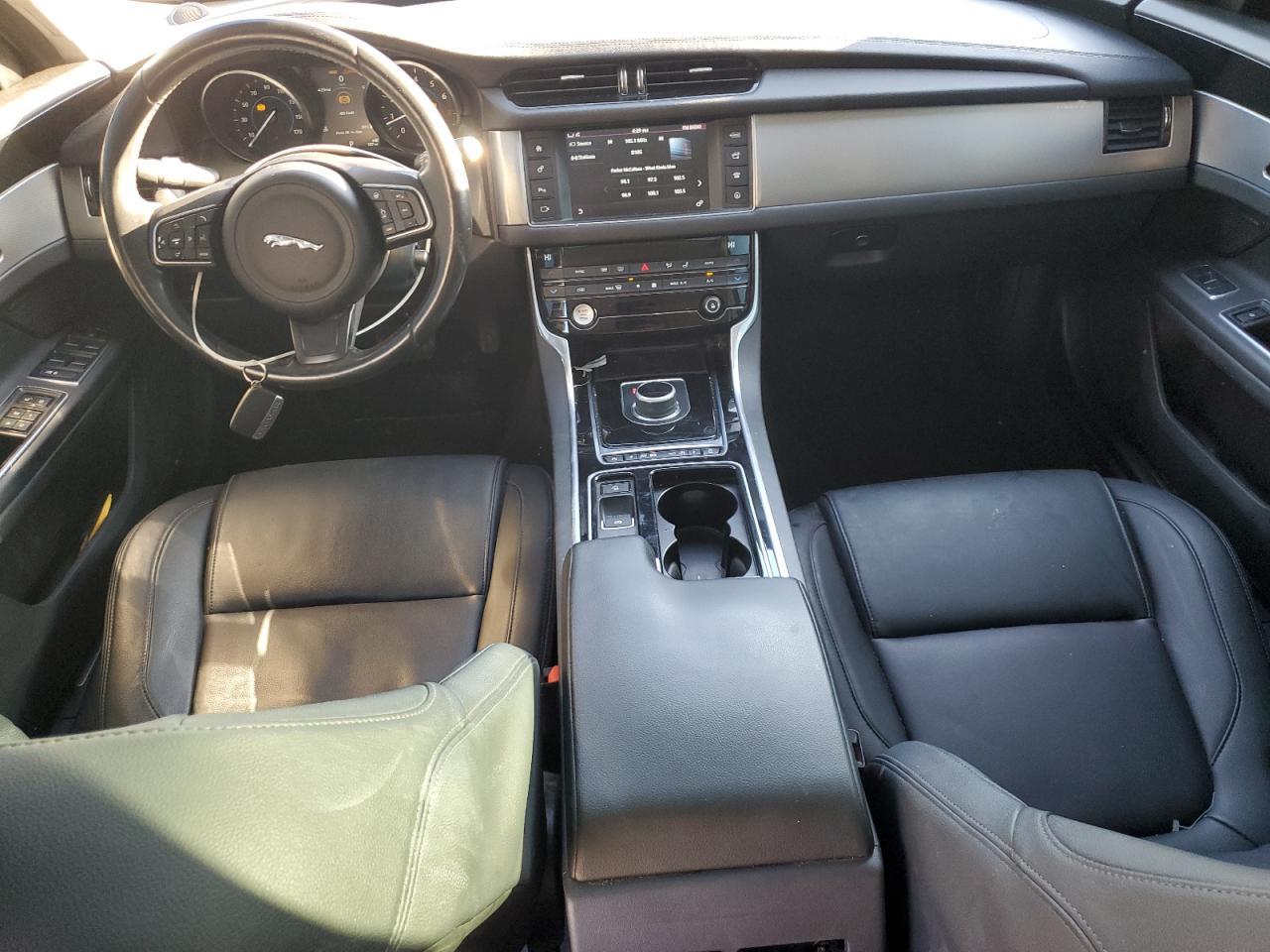 2017 Jaguar XF - zdjęcie 8