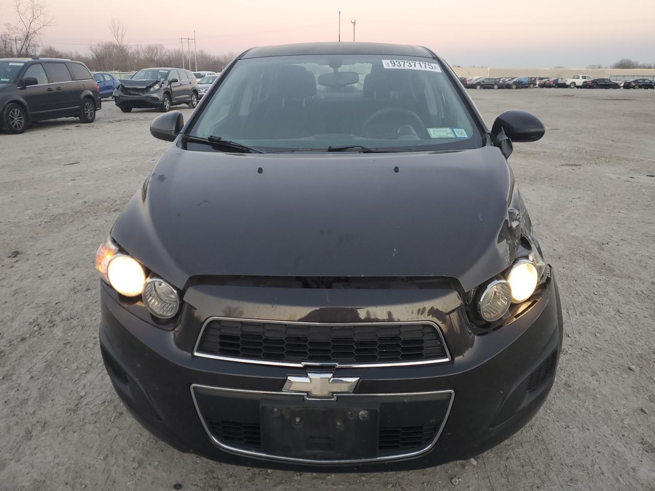 2015 Chevrolet Sonic - zdjęcie 5