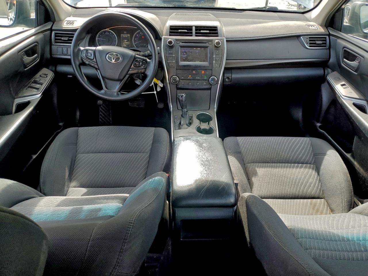 2016 Toyota Camry - zdjęcie 8