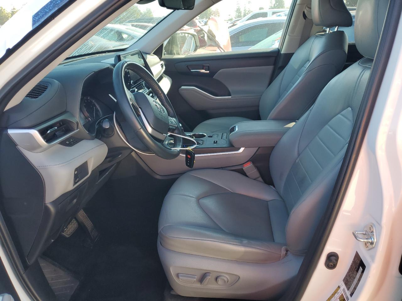 2022 Toyota Highlander - zdjęcie 7