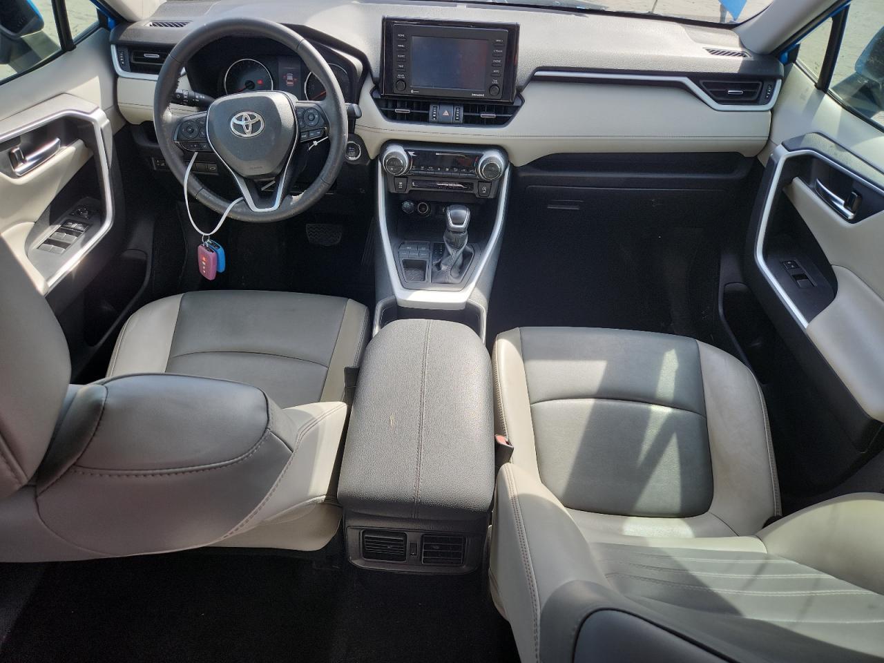 2021 Toyota RAV 4 - zdjęcie 8