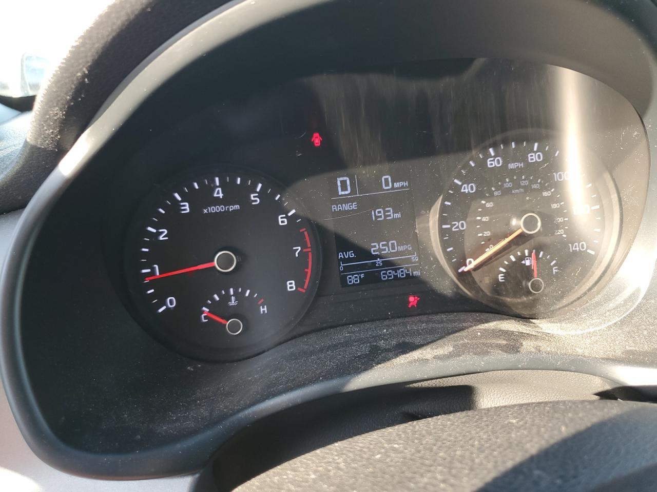 2018 Kia Rio - zdjęcie 9