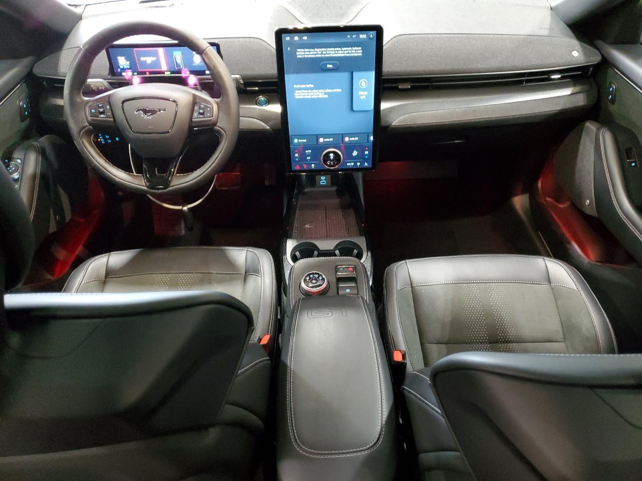 2022 Ford Mustang Mach-E - zdjęcie 8