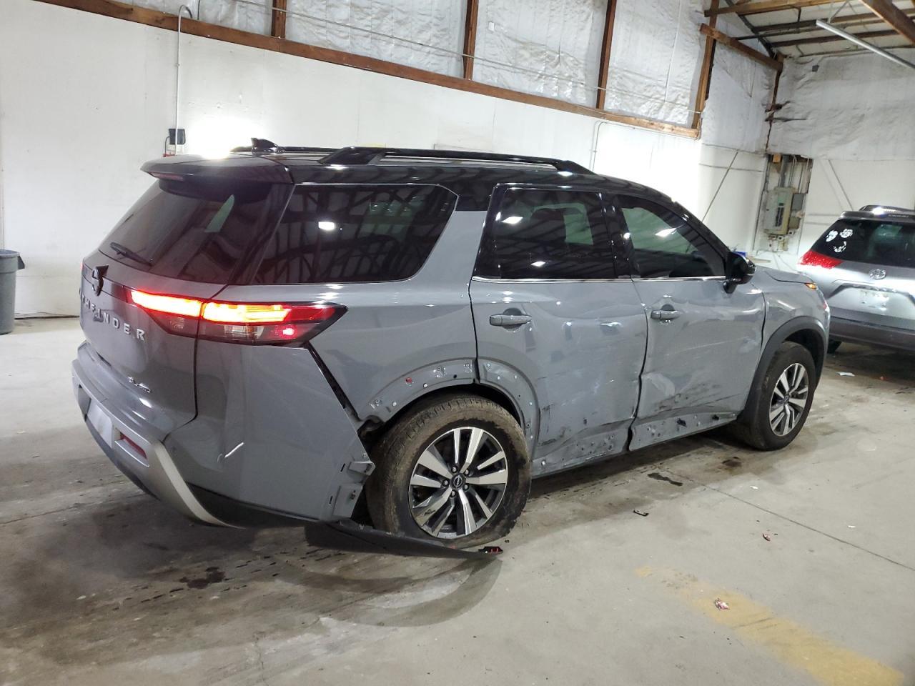 2024 Nissan Pathfinder Sl - zdjęcie 3