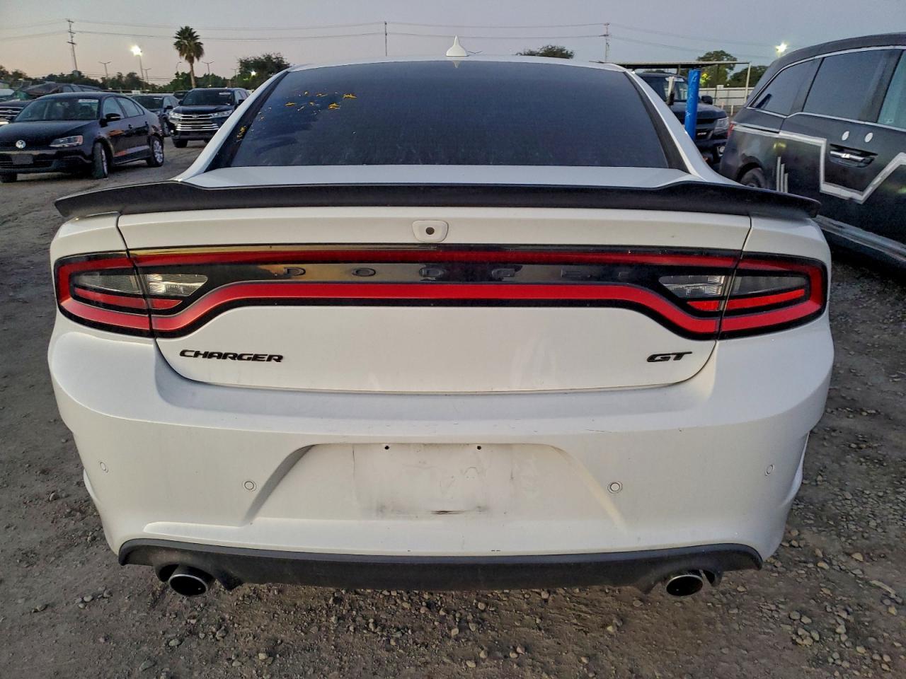 2021 Dodge Charger Gt - zdjęcie 6