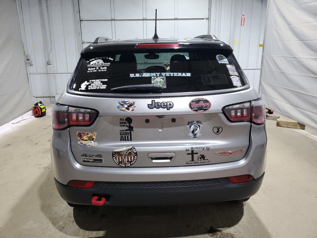 2020 Jeep Compass Trailhawk - zdjęcie 6