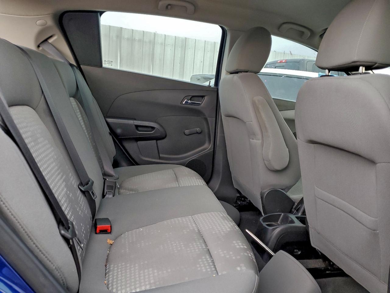 2014 Chevrolet Sonic Ls - zdjęcie 10