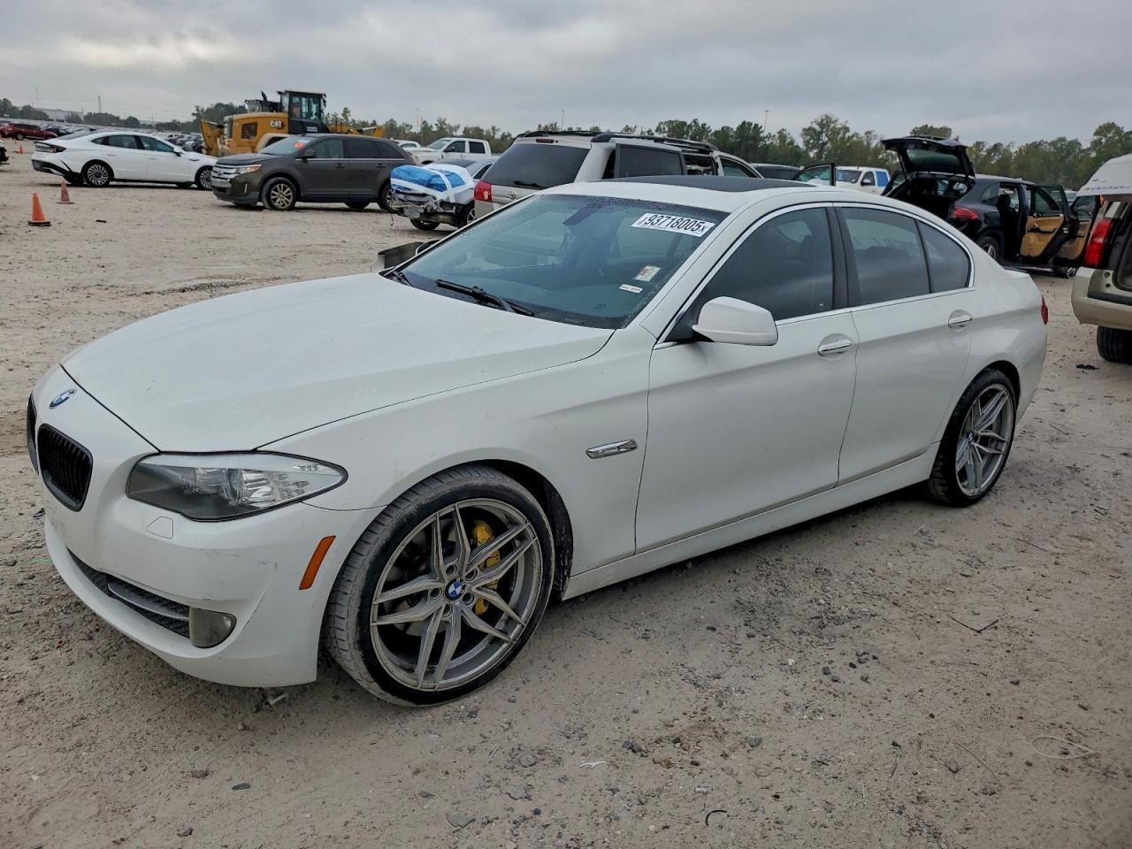2013 BMW Seria 5 - zdjęcie główne