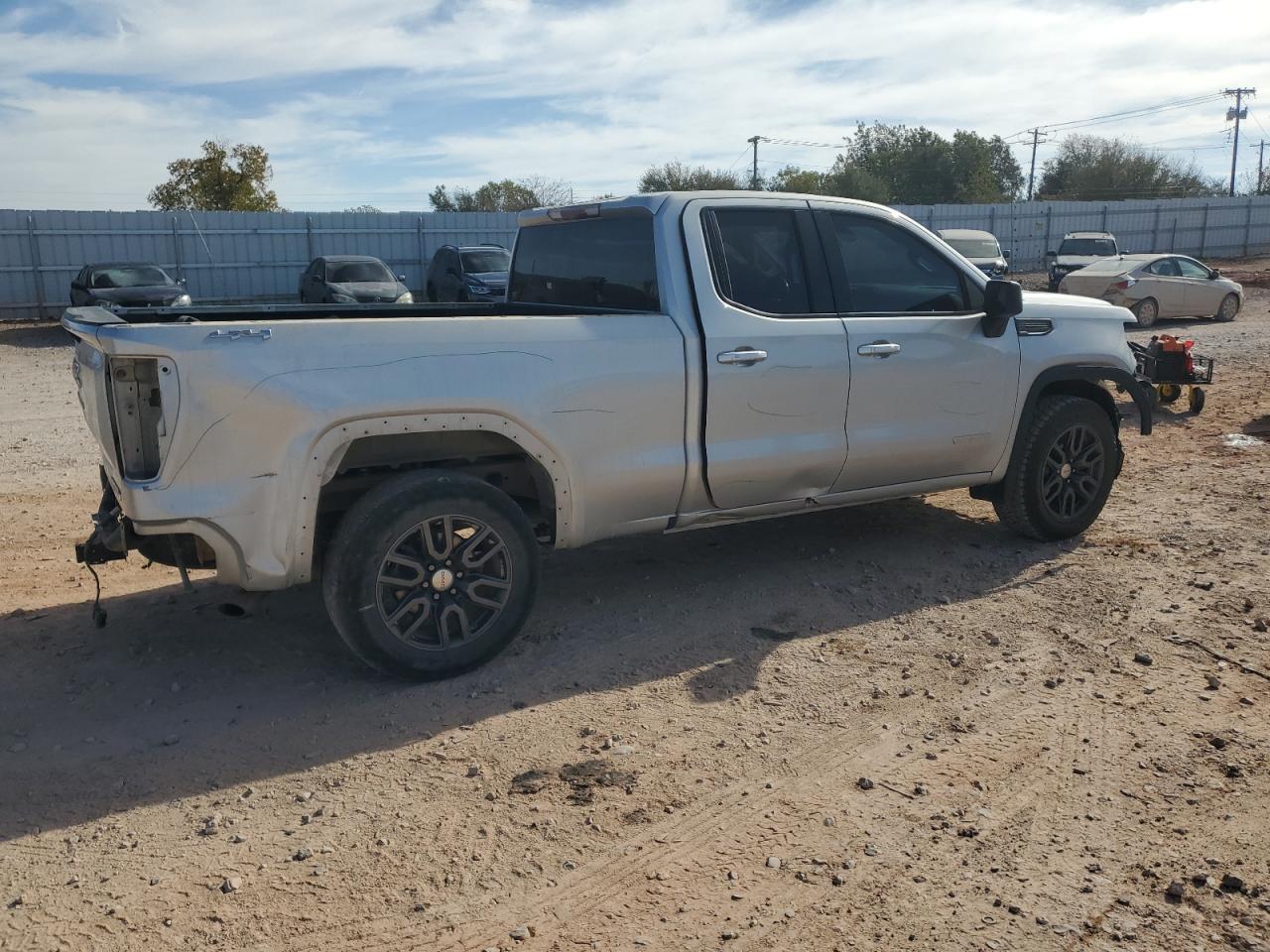 2020 GMC Sierra - zdjęcie 3