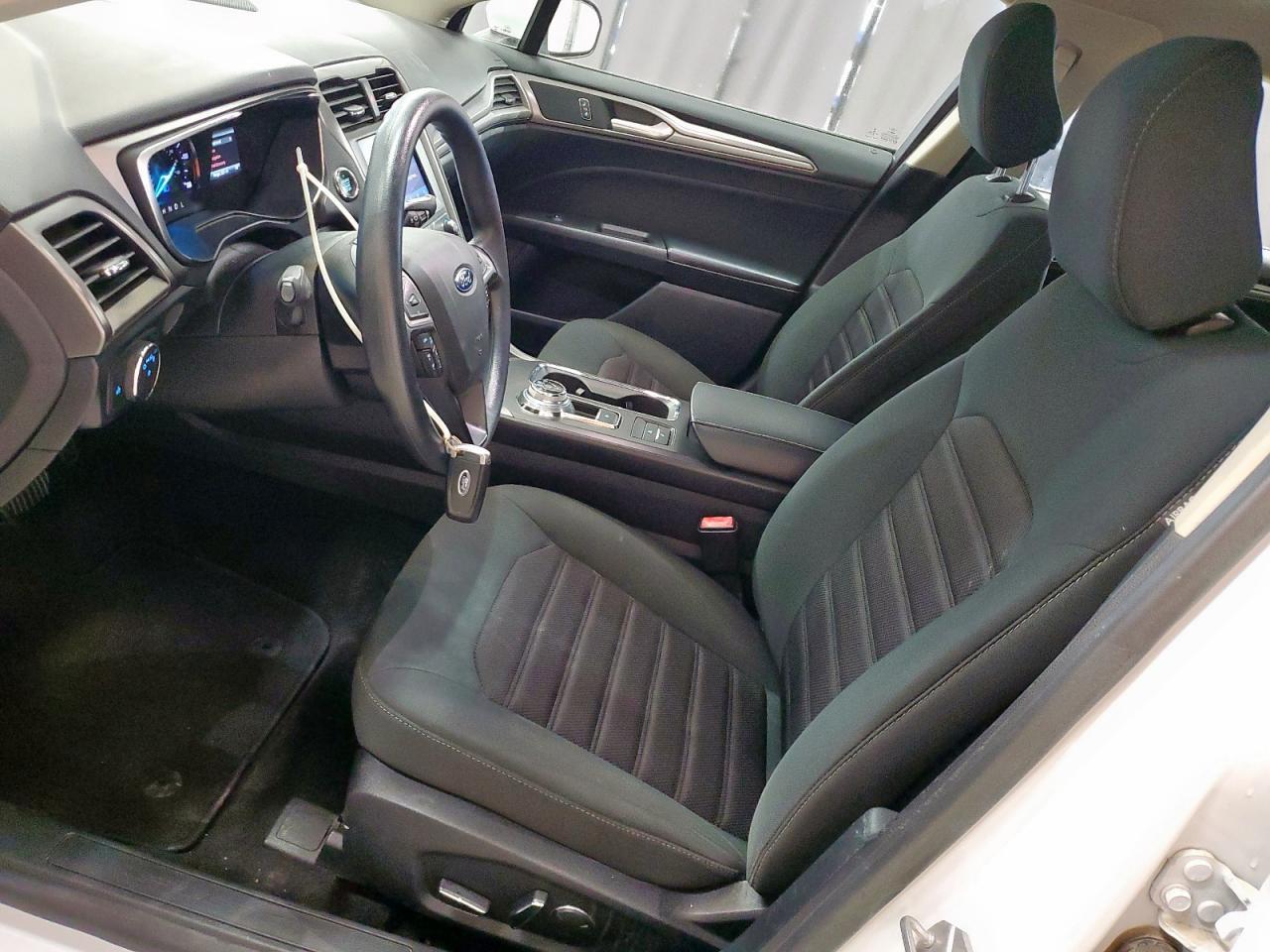 2020 Ford Fusion Se - zdjęcie 7