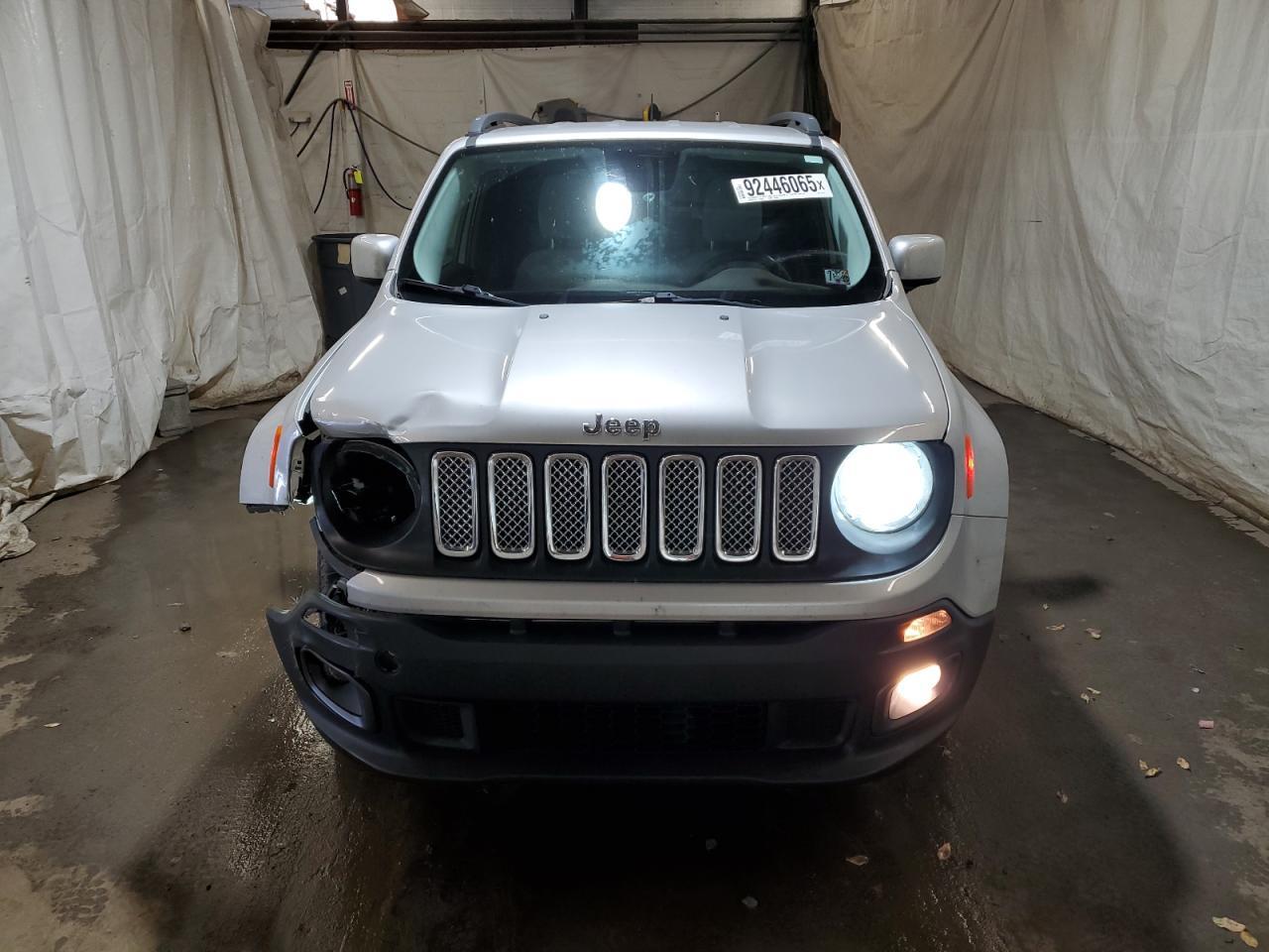 2016 Jeep Renegade - zdjęcie 5