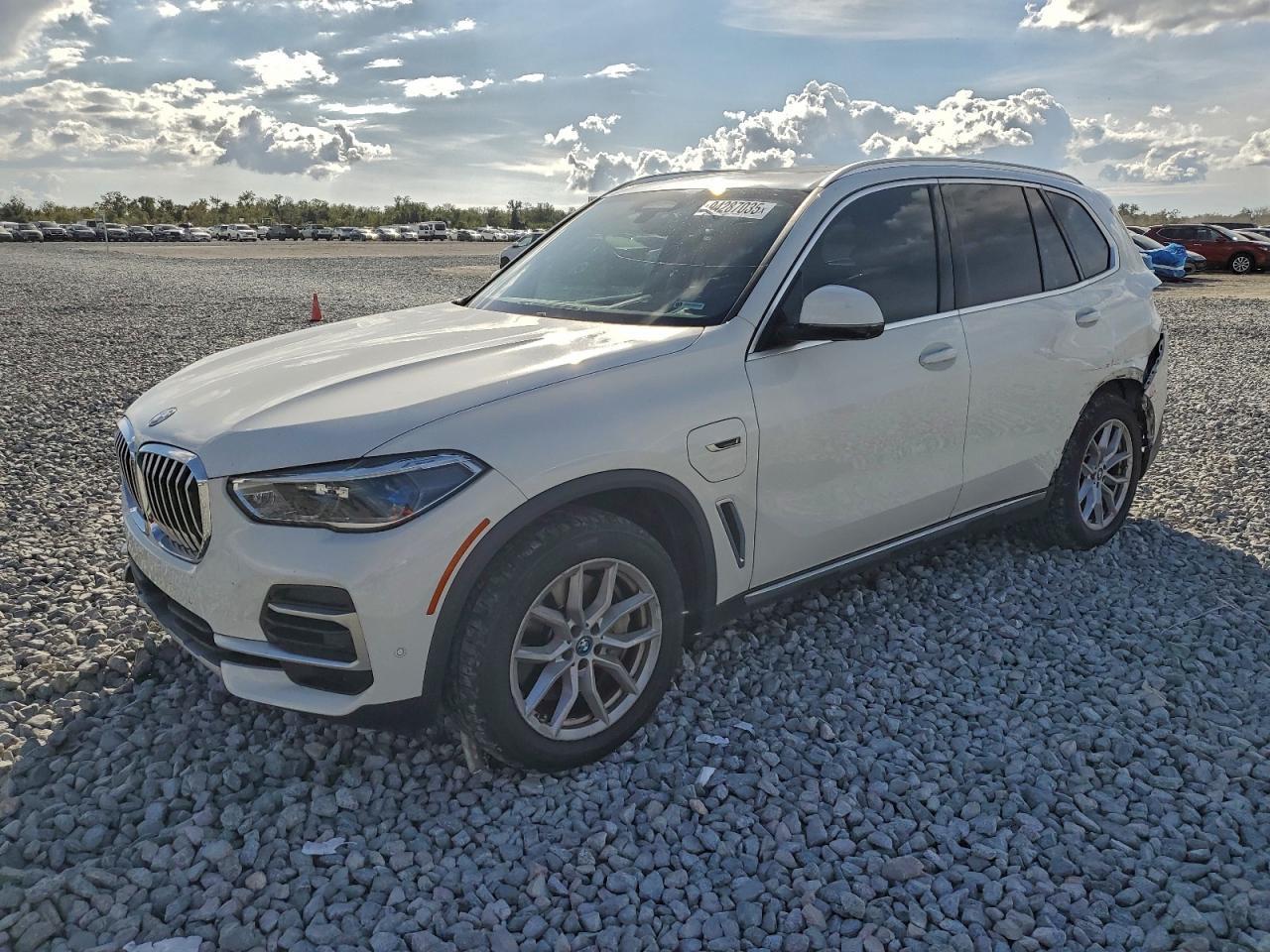 2023 BMW X5 - zdjęcie główne