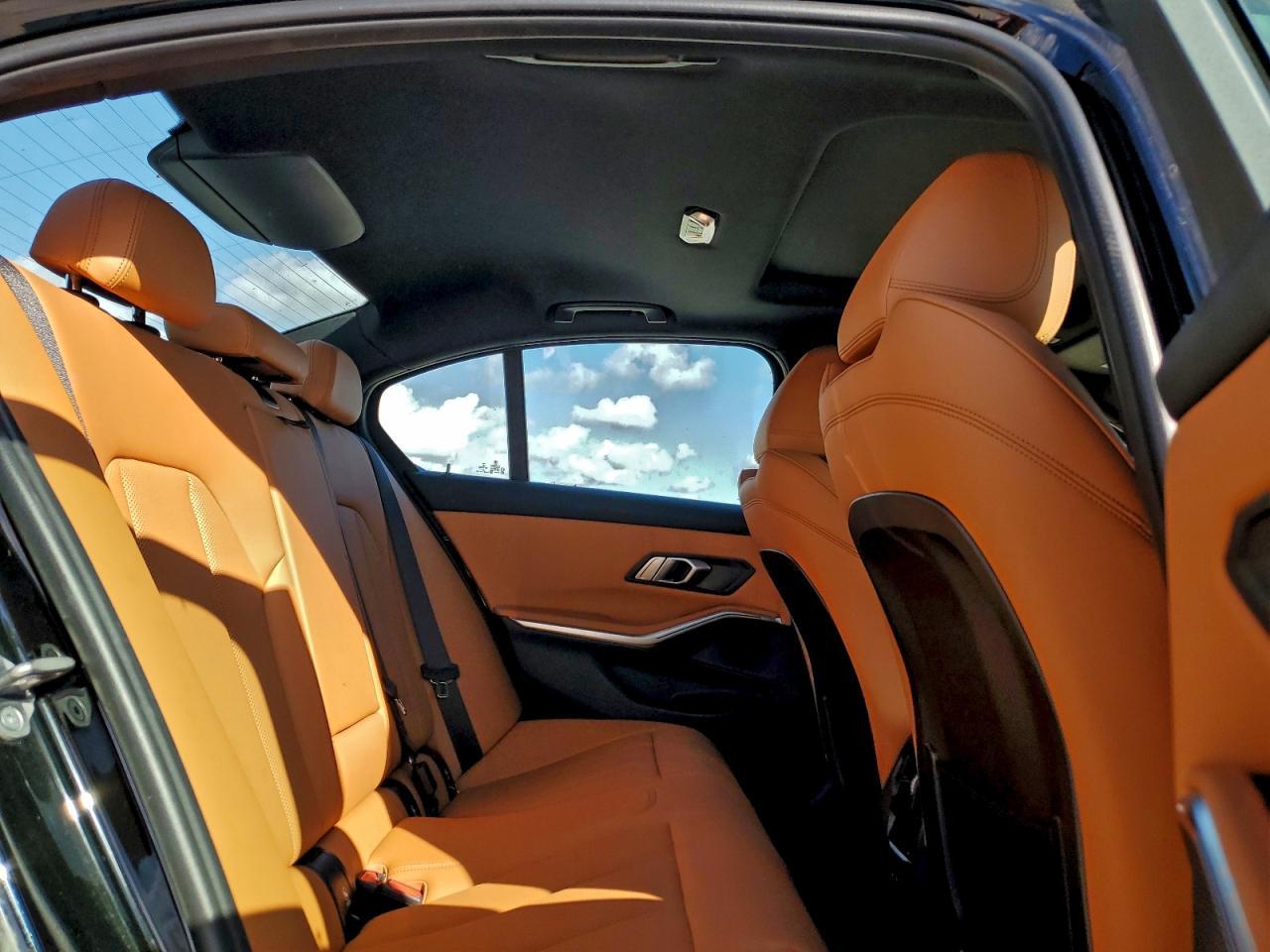 2023 BMW Seria 3 - zdjęcie 10