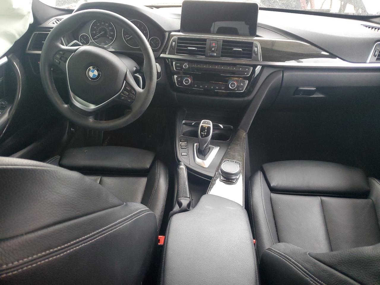 2018 BMW 330 I - zdjęcie 8