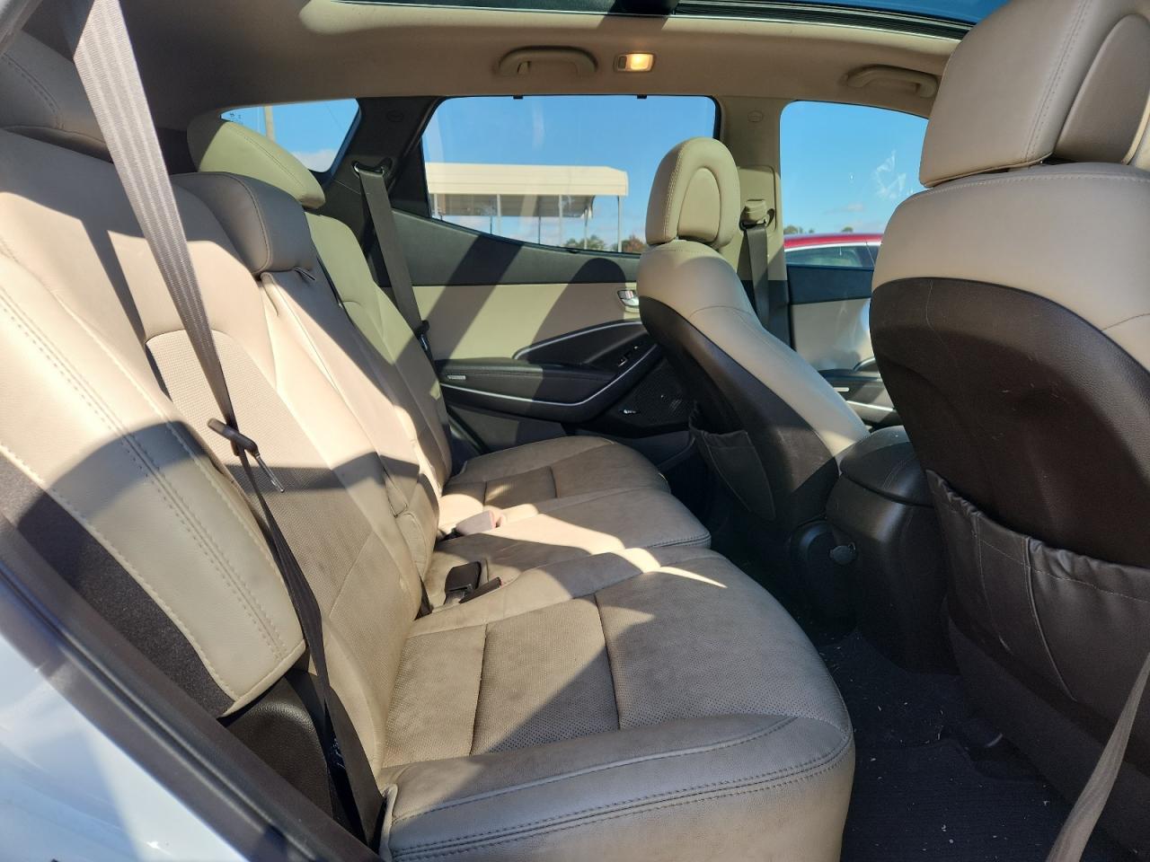 2017 Hyundai Santa Fe - zdjęcie 11