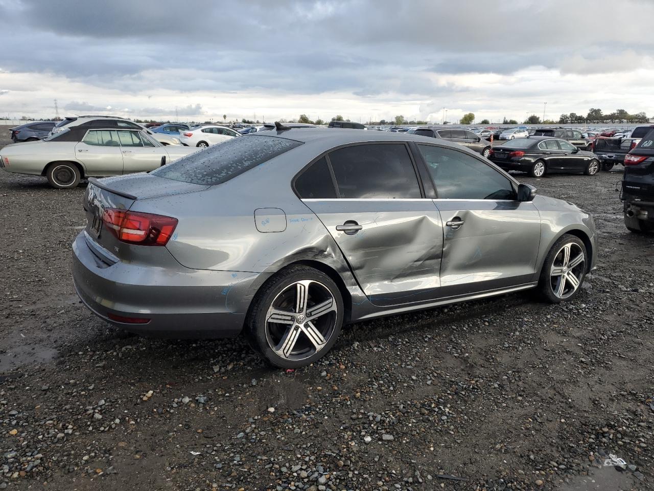 2017 Volkswagen Jetta - zdjęcie 3