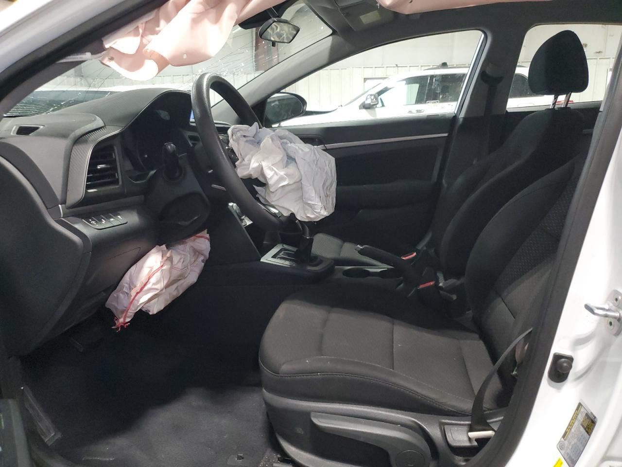 2019 Hyundai Elantra - zdjęcie 7