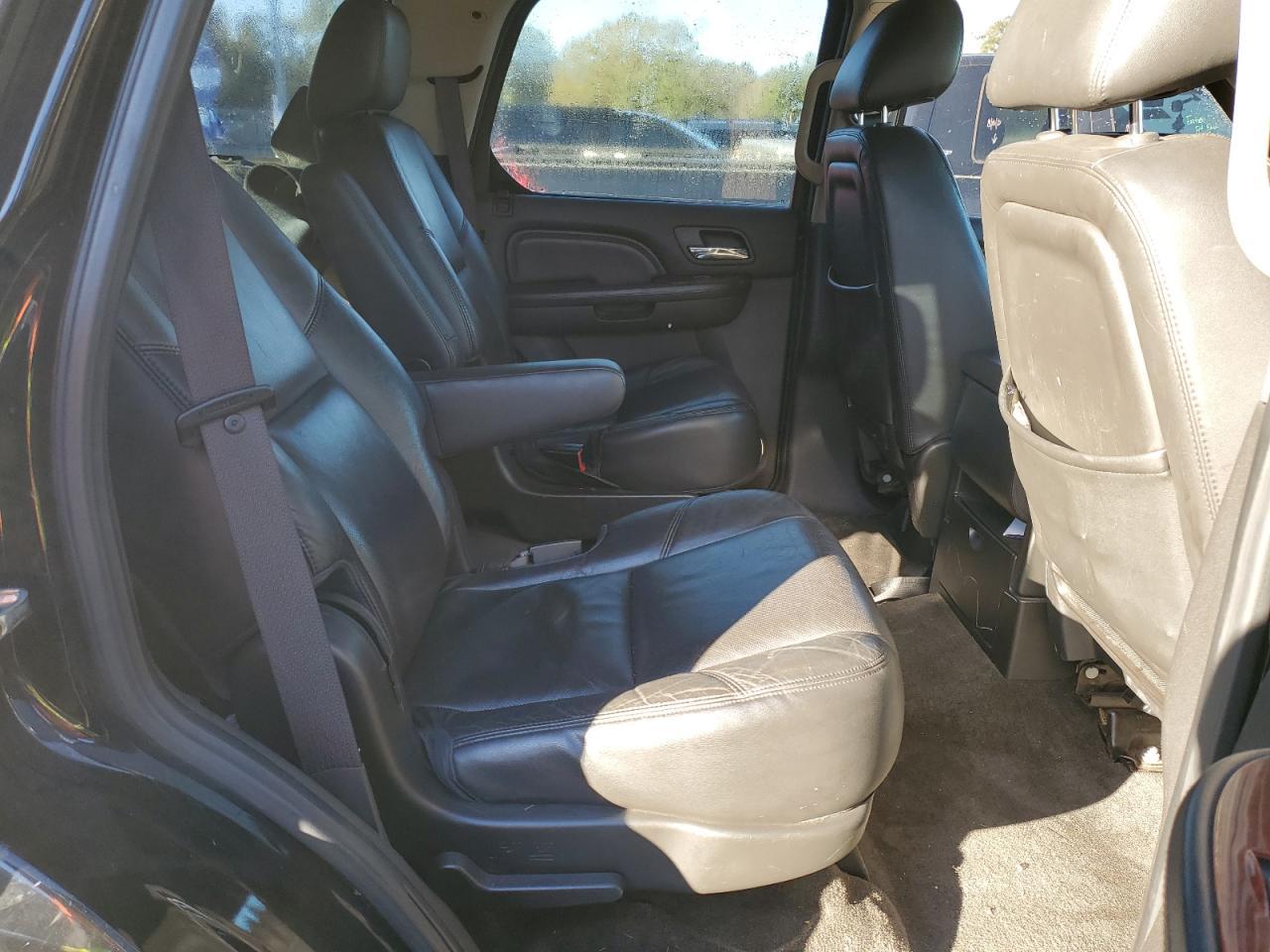 2013 Cadillac Escalade Luxury - zdjęcie 11