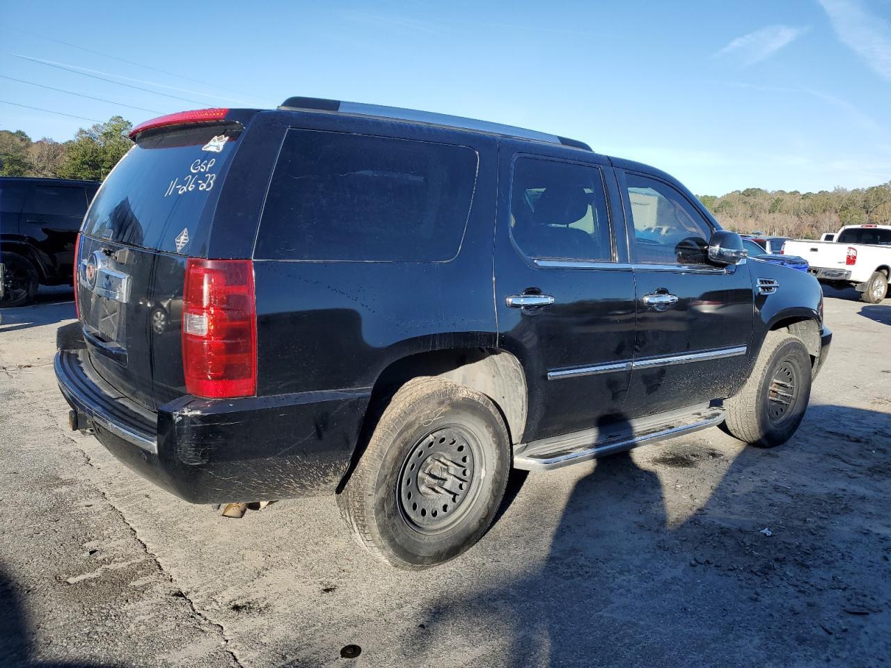 2013 Cadillac Escalade Luxury - zdjęcie 3