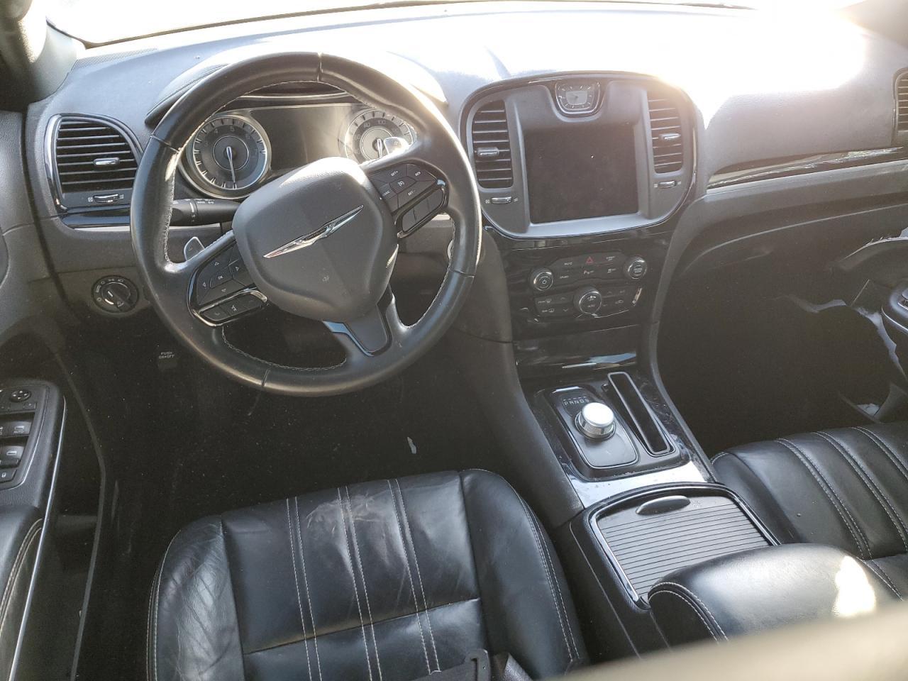 2021 Chrysler 300 S - zdjęcie 8