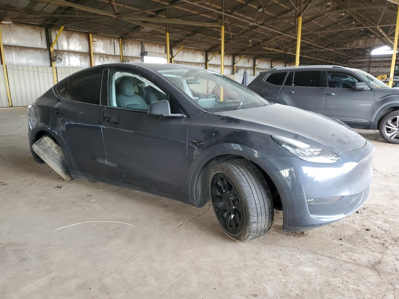 2023 Tesla Model Y - zdjęcie 4