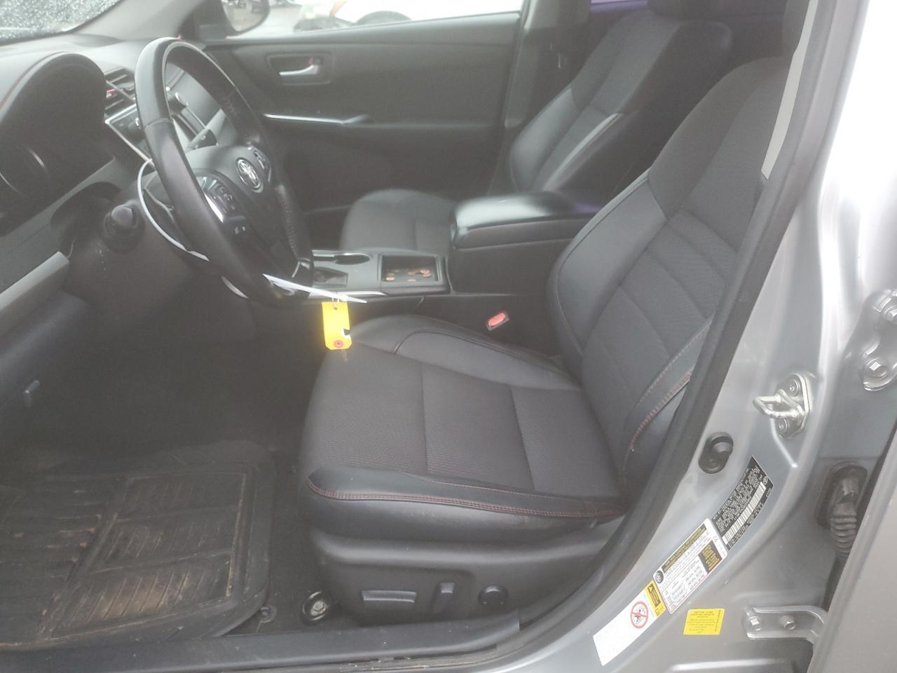 2016 Toyota Camry Le - zdjęcie 7