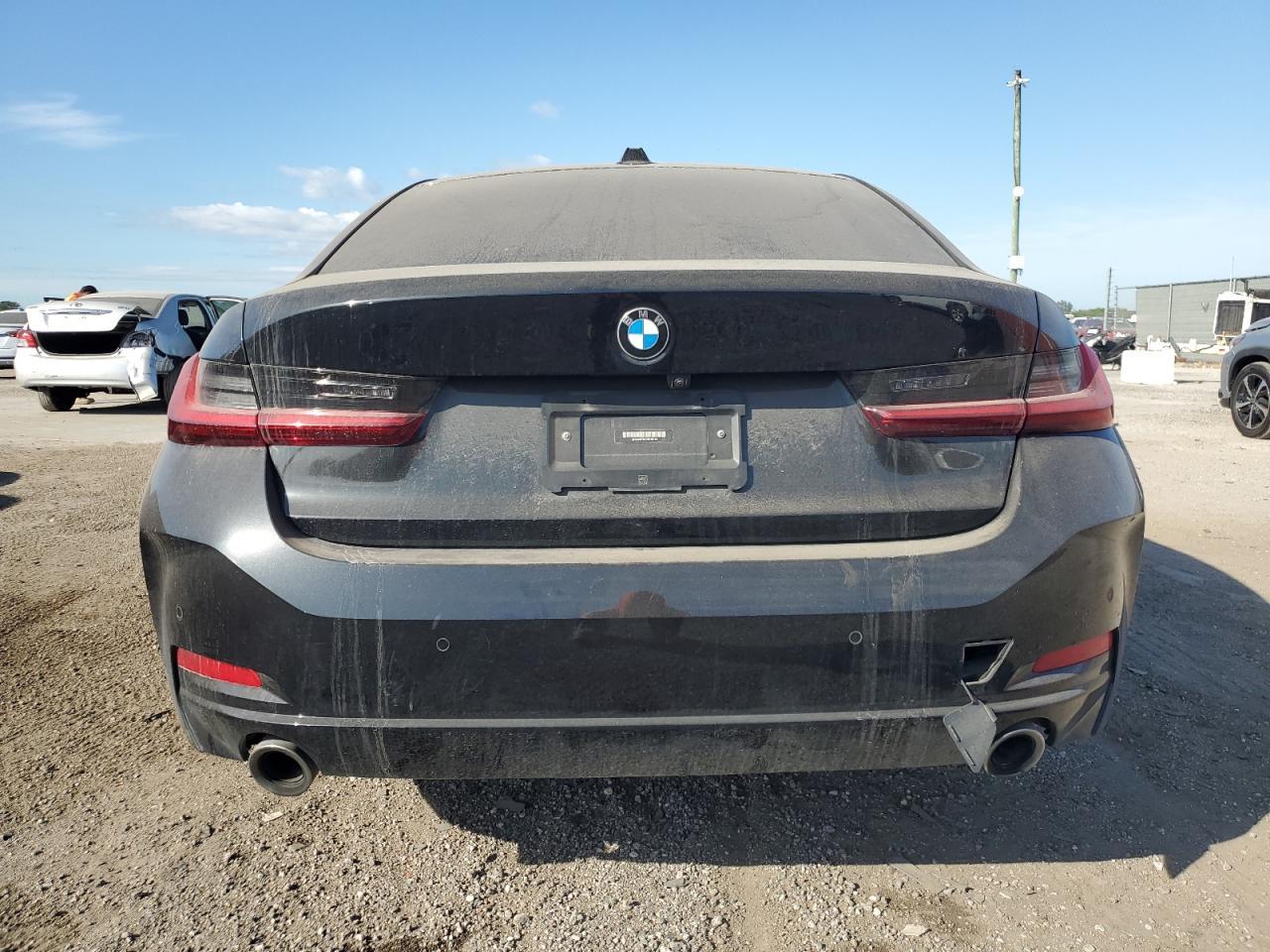 2023 BMW 330I - zdjęcie 6