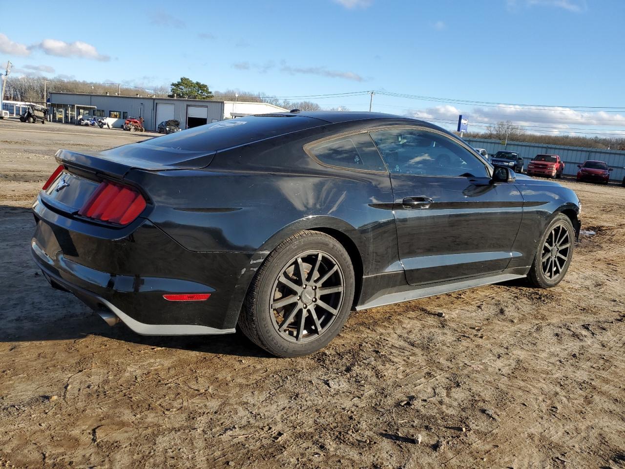 2015 Ford Mustang - zdjęcie 3