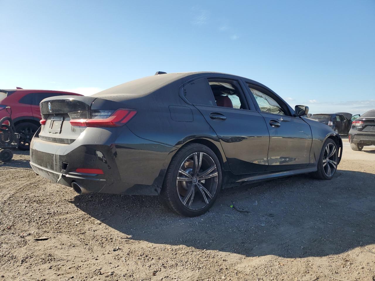 2023 BMW 330I - zdjęcie 3