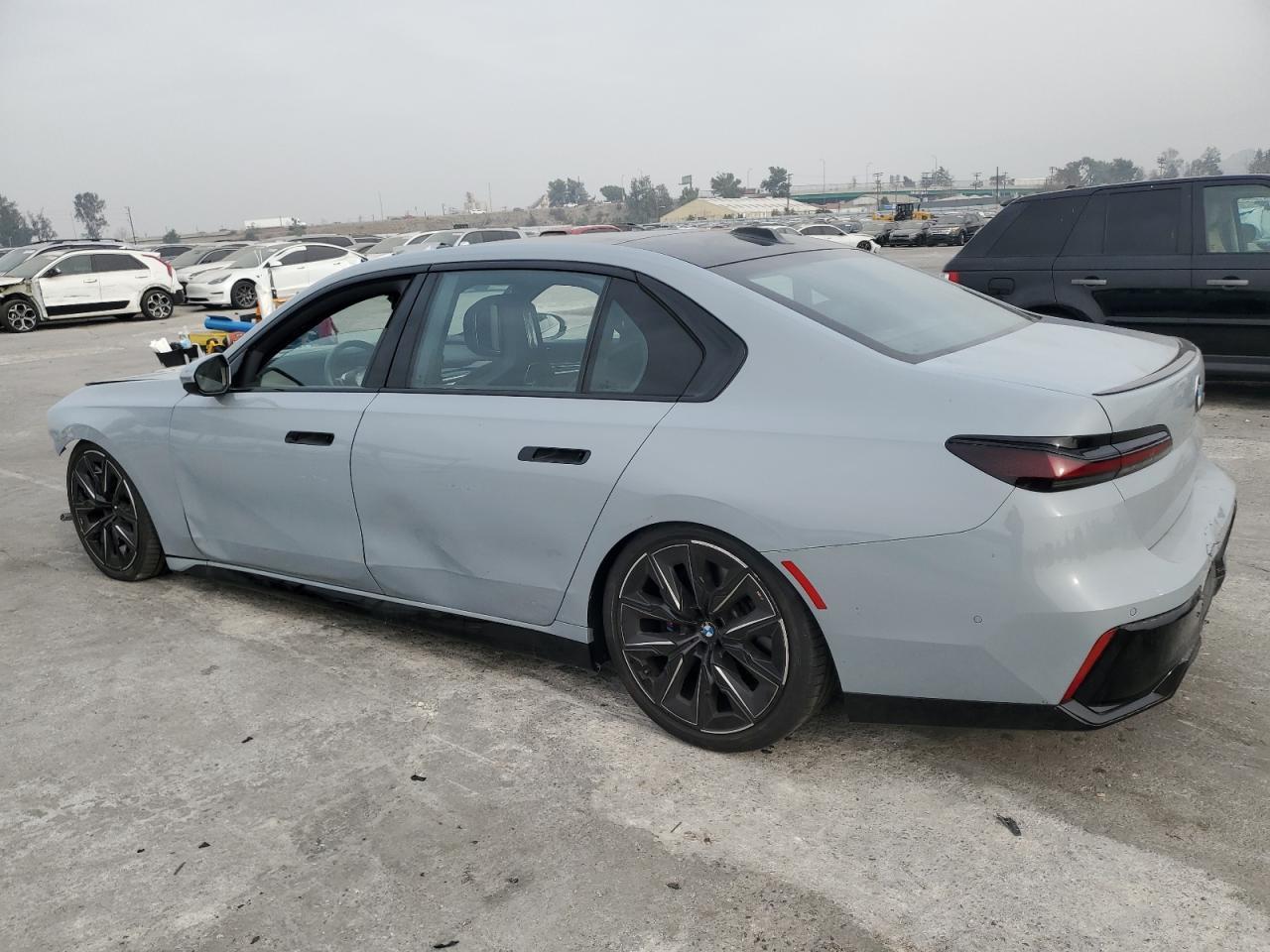 2023 BMW 740 I - zdjęcie 2