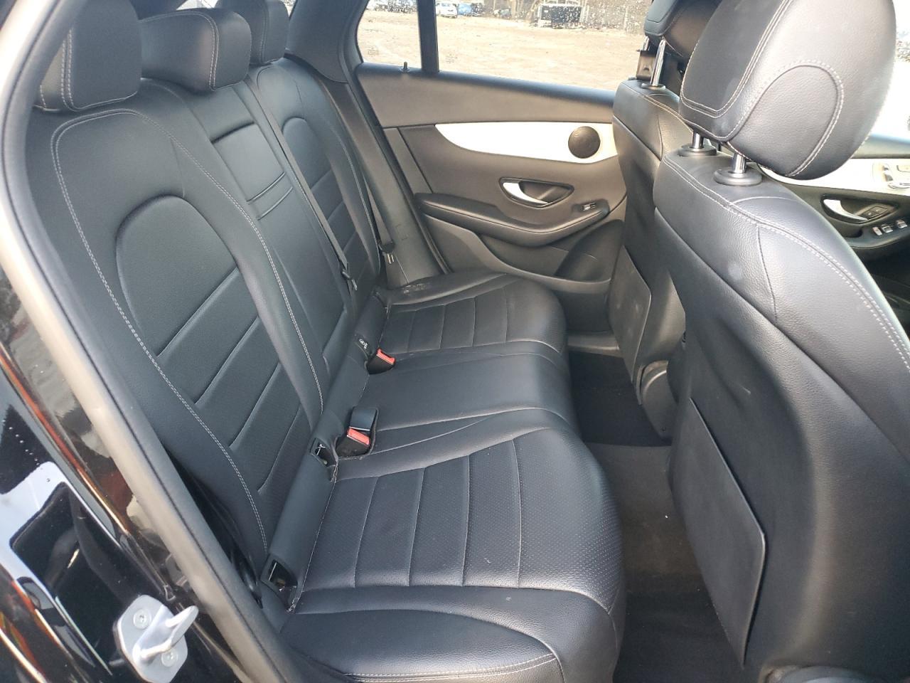 2019 Mercedes-Benz Glc 300 - zdjęcie 11