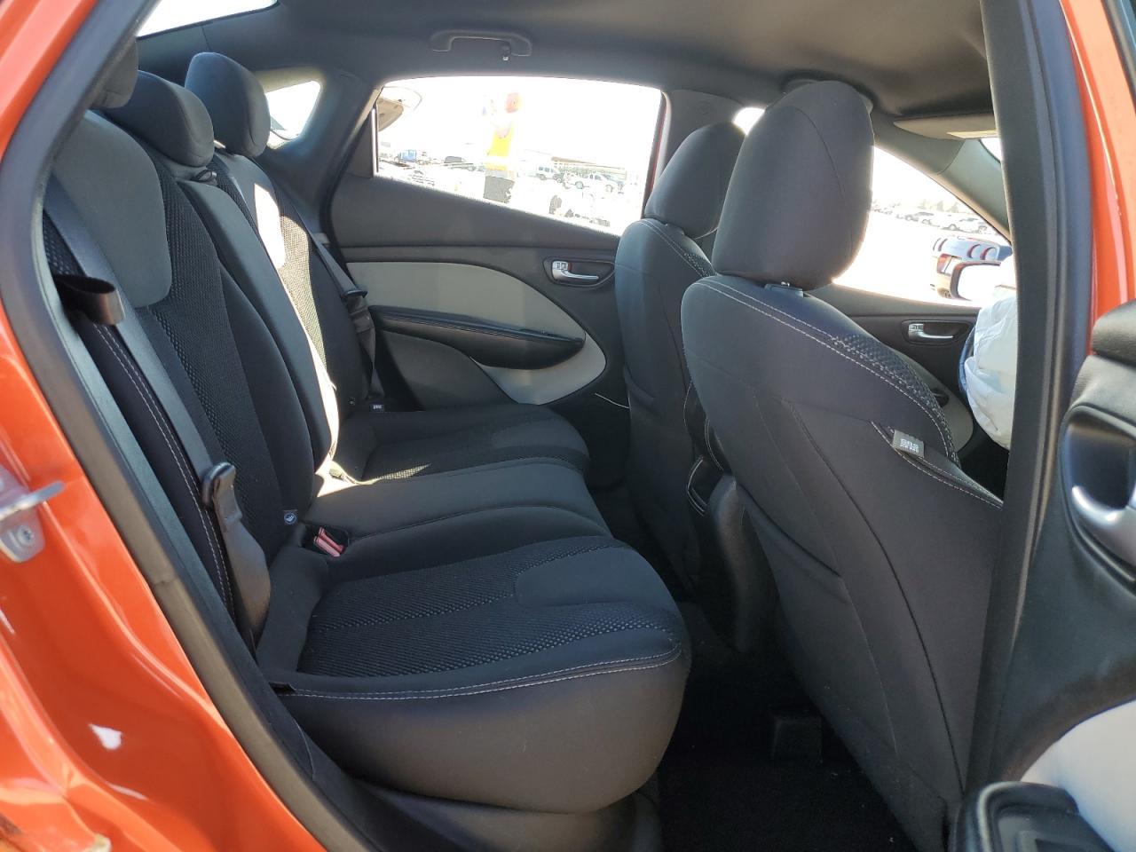 2015 Dodge Dart Sxt - zdjęcie 10