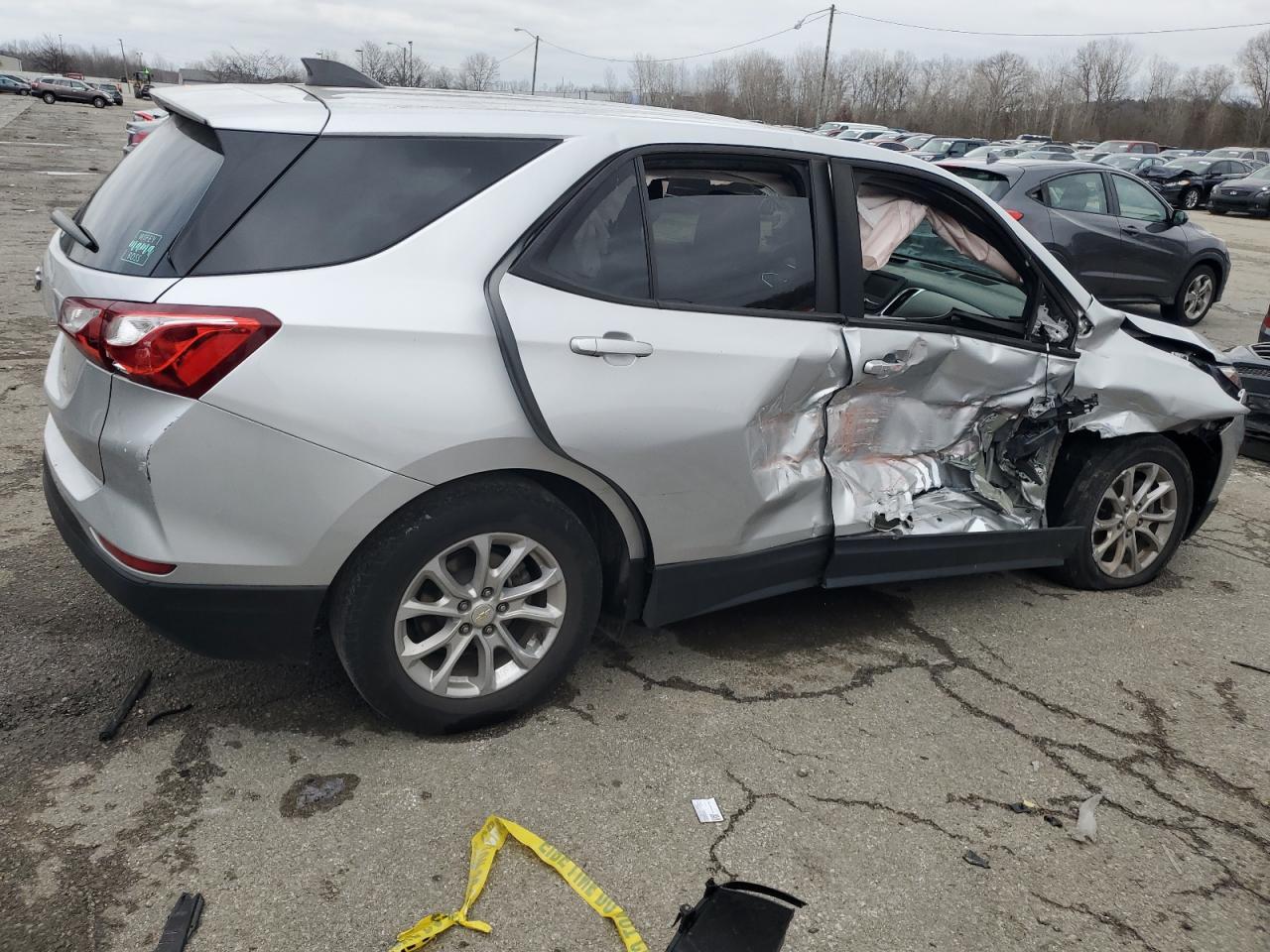 2020 Chevrolet Equinox Ls - zdjęcie 3