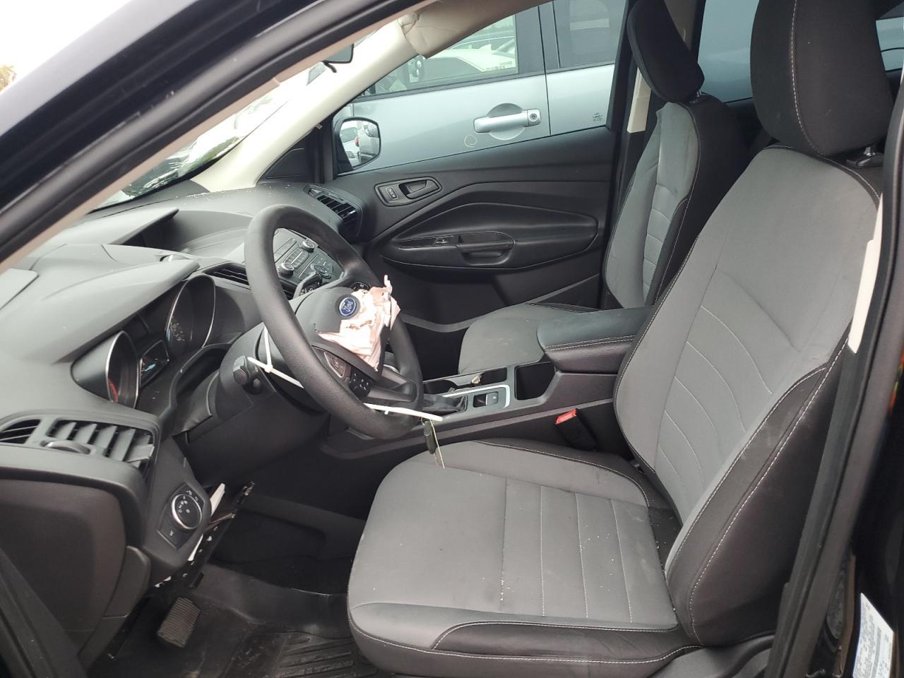 2019 Ford Escape S - zdjęcie 7