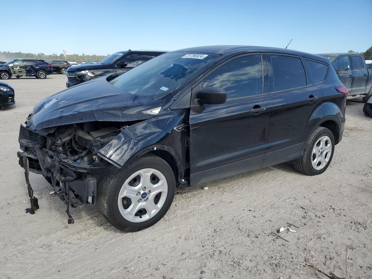 2019 Ford Escape S - zdjęcie główne