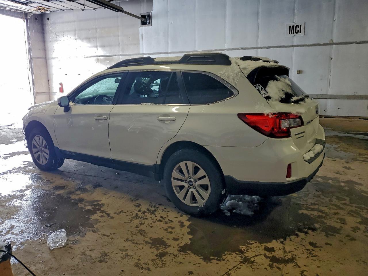 2017 Subaru Outback - zdjęcie 2