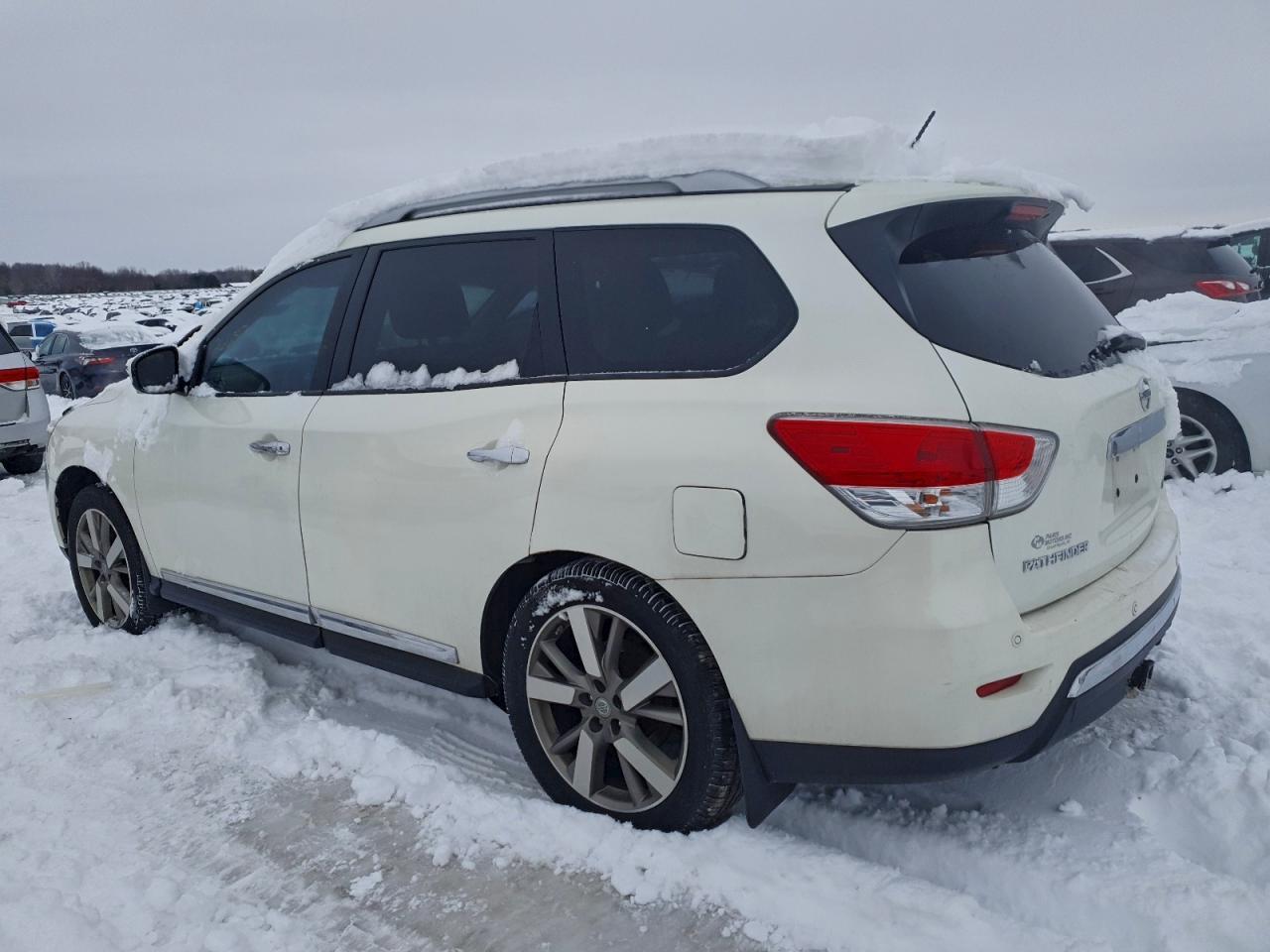 2015 Nissan Pathfinder - zdjęcie 2