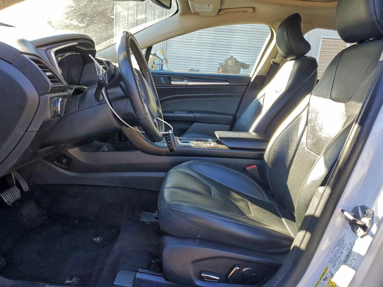 2019 Ford Fusion Titanium - zdjęcie 7