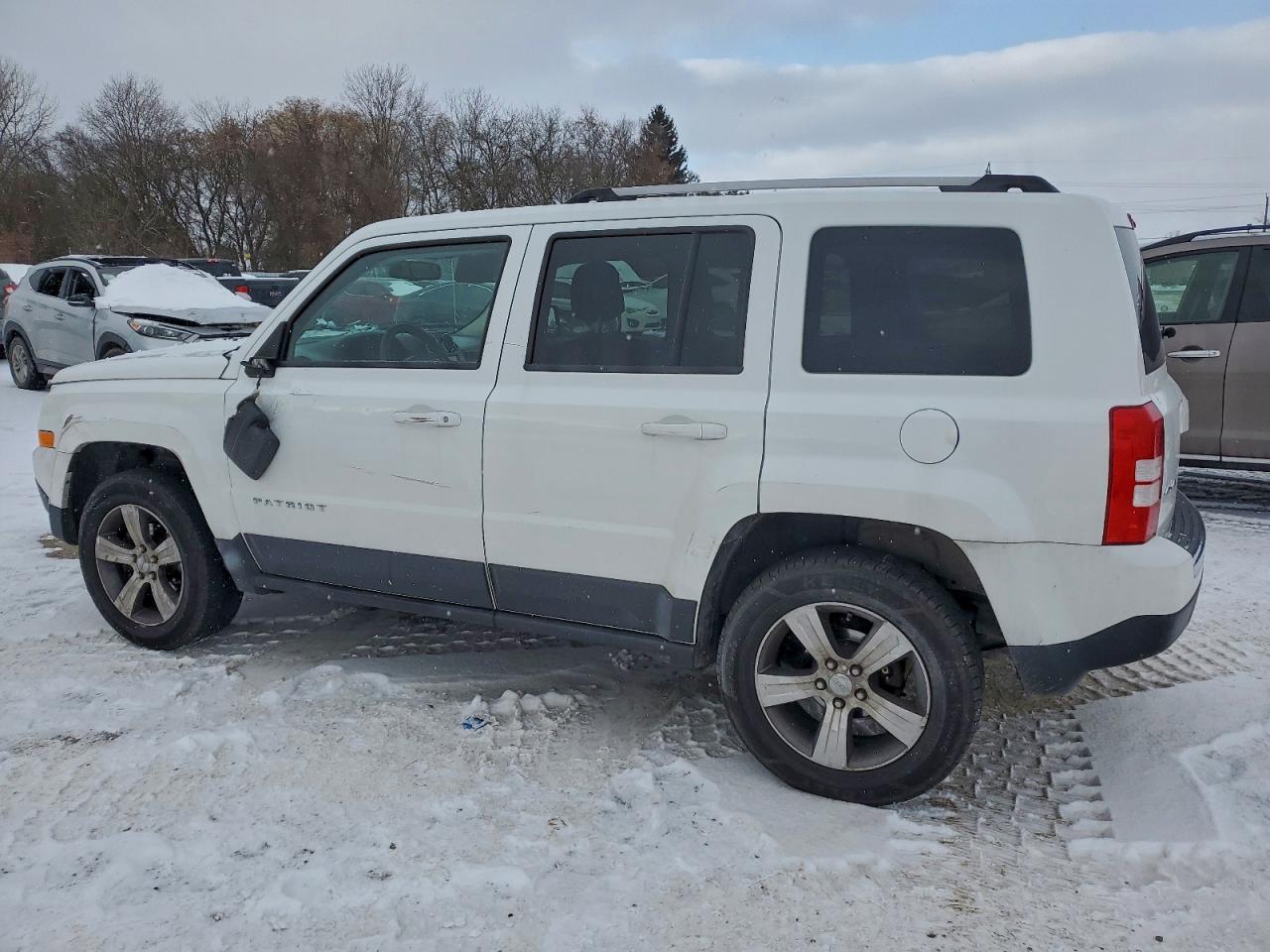 2016 Jeep Patriot - zdjęcie 2