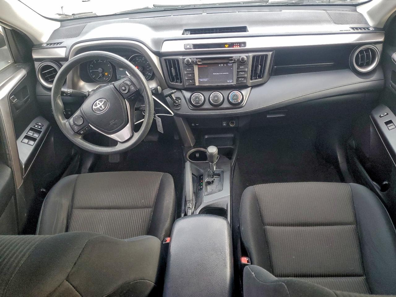 2017 Toyota Rav4 Le - zdjęcie 8