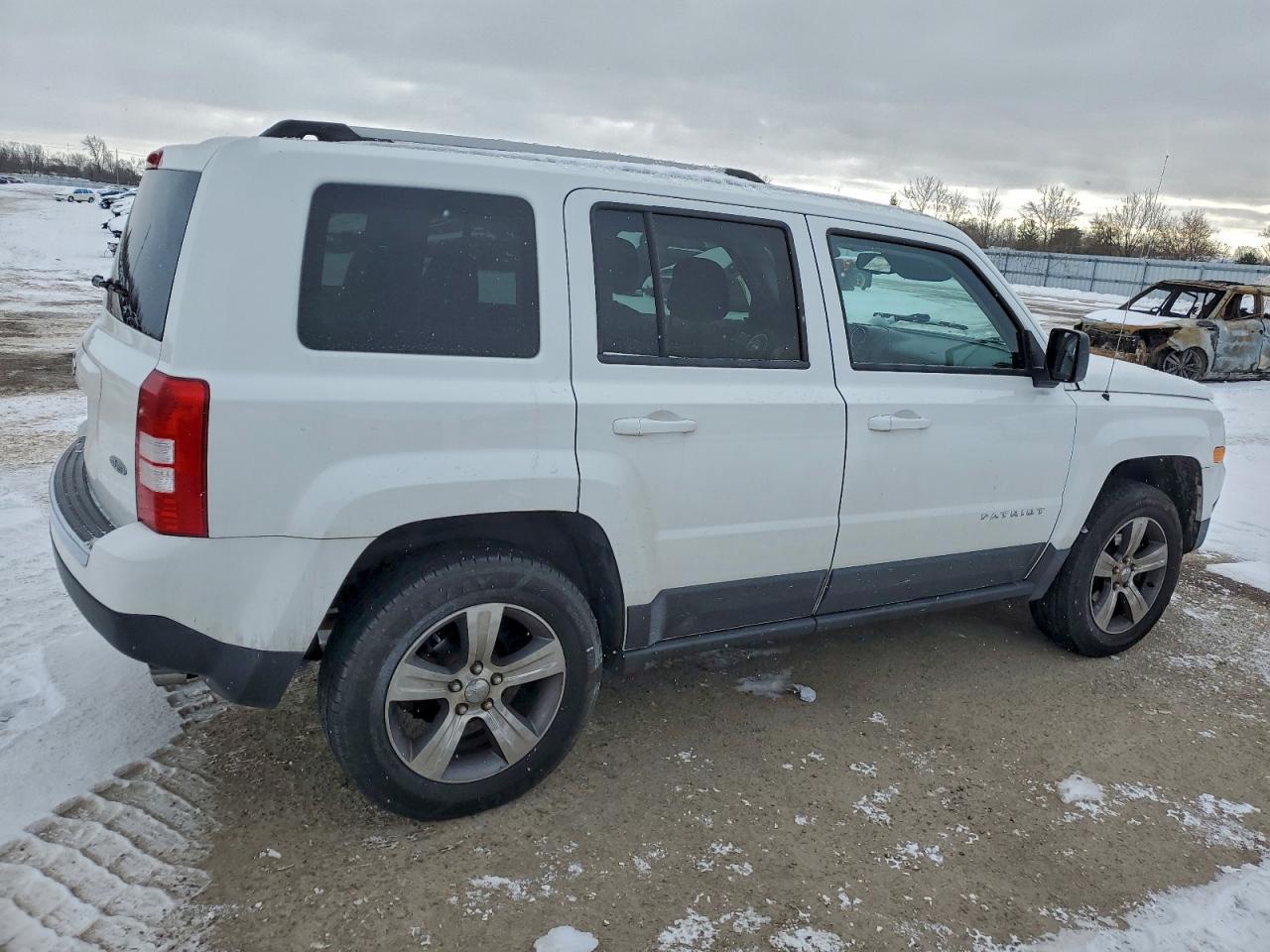 2016 Jeep Patriot - zdjęcie 3