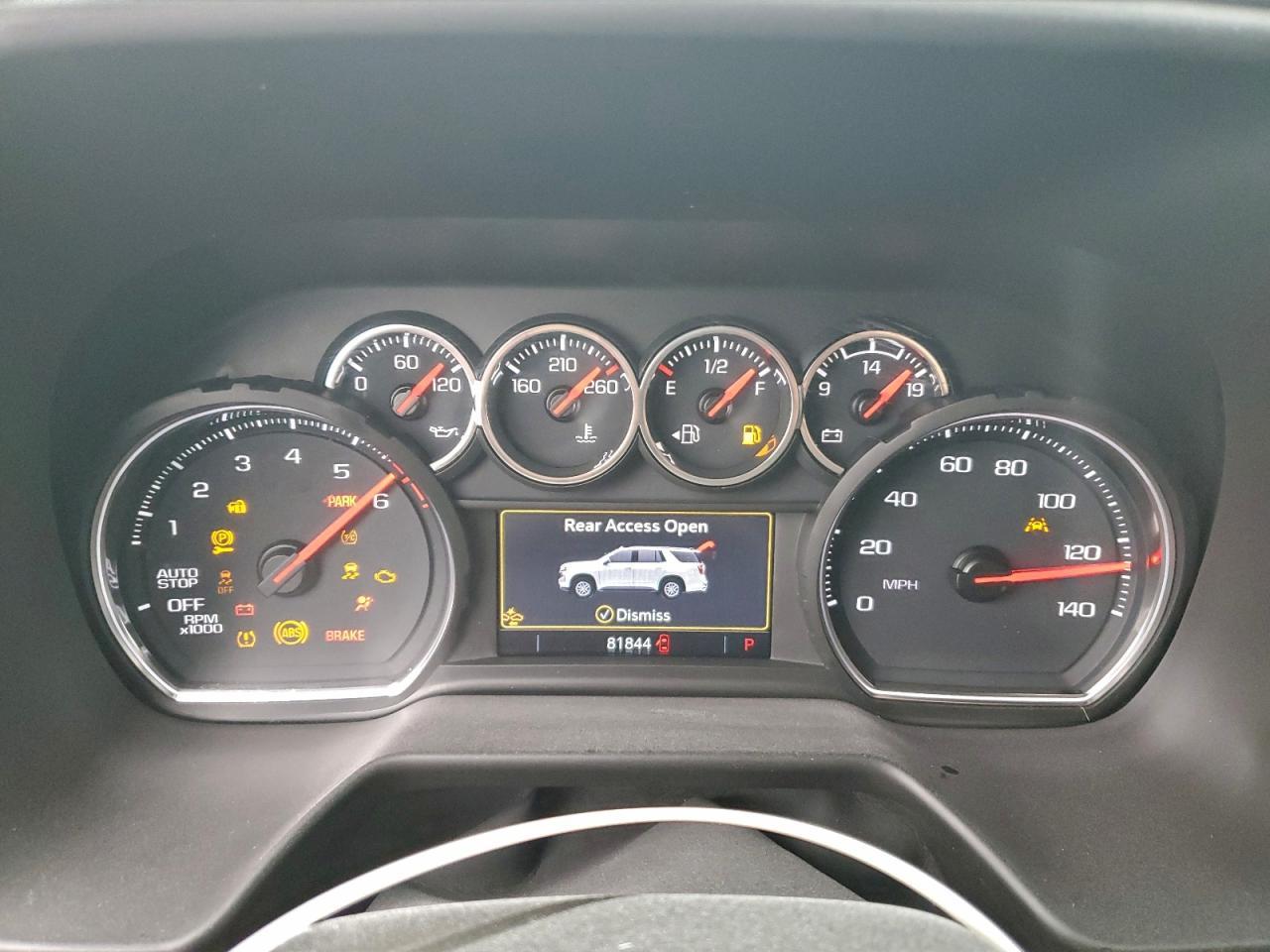 2023 Chevrolet Suburban C1500 Ls - zdjęcie 9