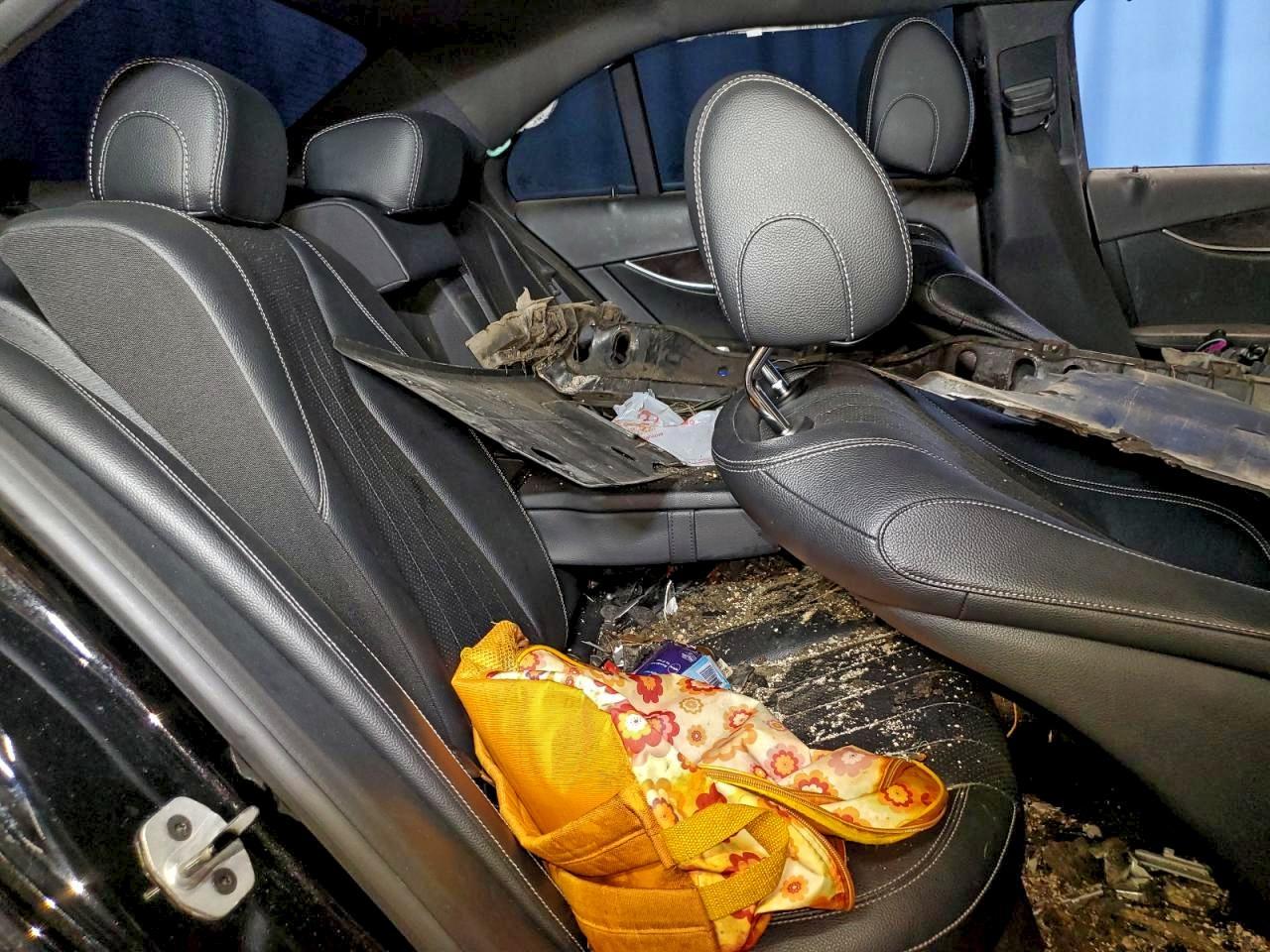 2019 Mercedes-Benz E 300 - zdjęcie 10