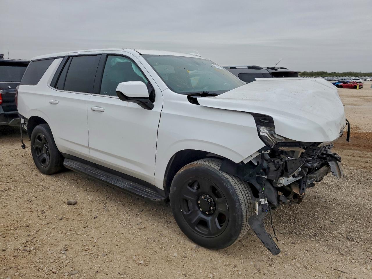 2022 Chevrolet Tahoe C1500 - zdjęcie 4