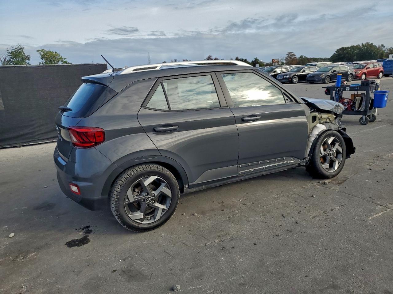 2023 Hyundai Venue Sel - zdjęcie 3